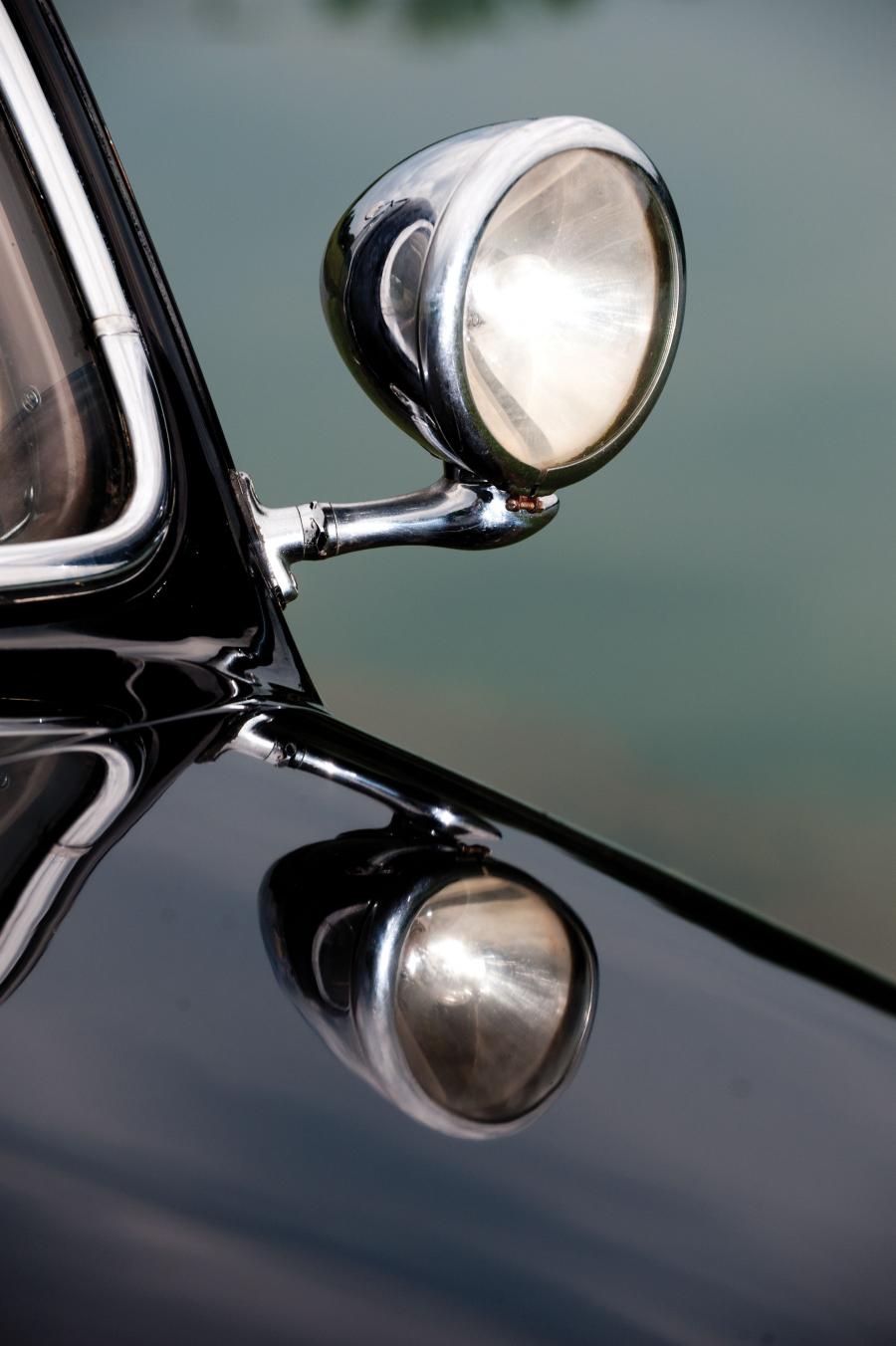  Ford DeLuxe 5-Window Coupe 1938 года  (фото 11 из 22)